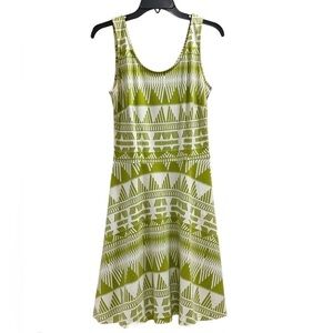 “Vibrant Green & White Geometric Print Sleeveless A-Line Dress”